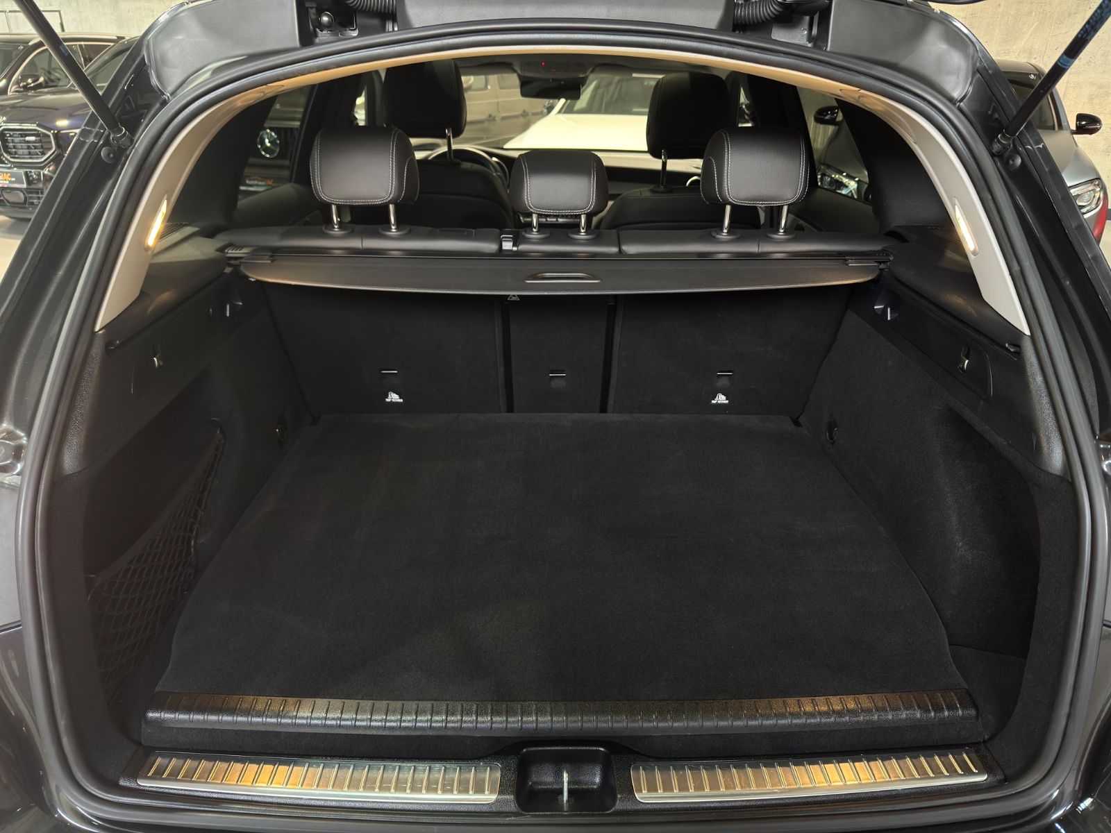 Mercedes-Benz GLC 300de/4Matic/1.Hand/Memory/AHK