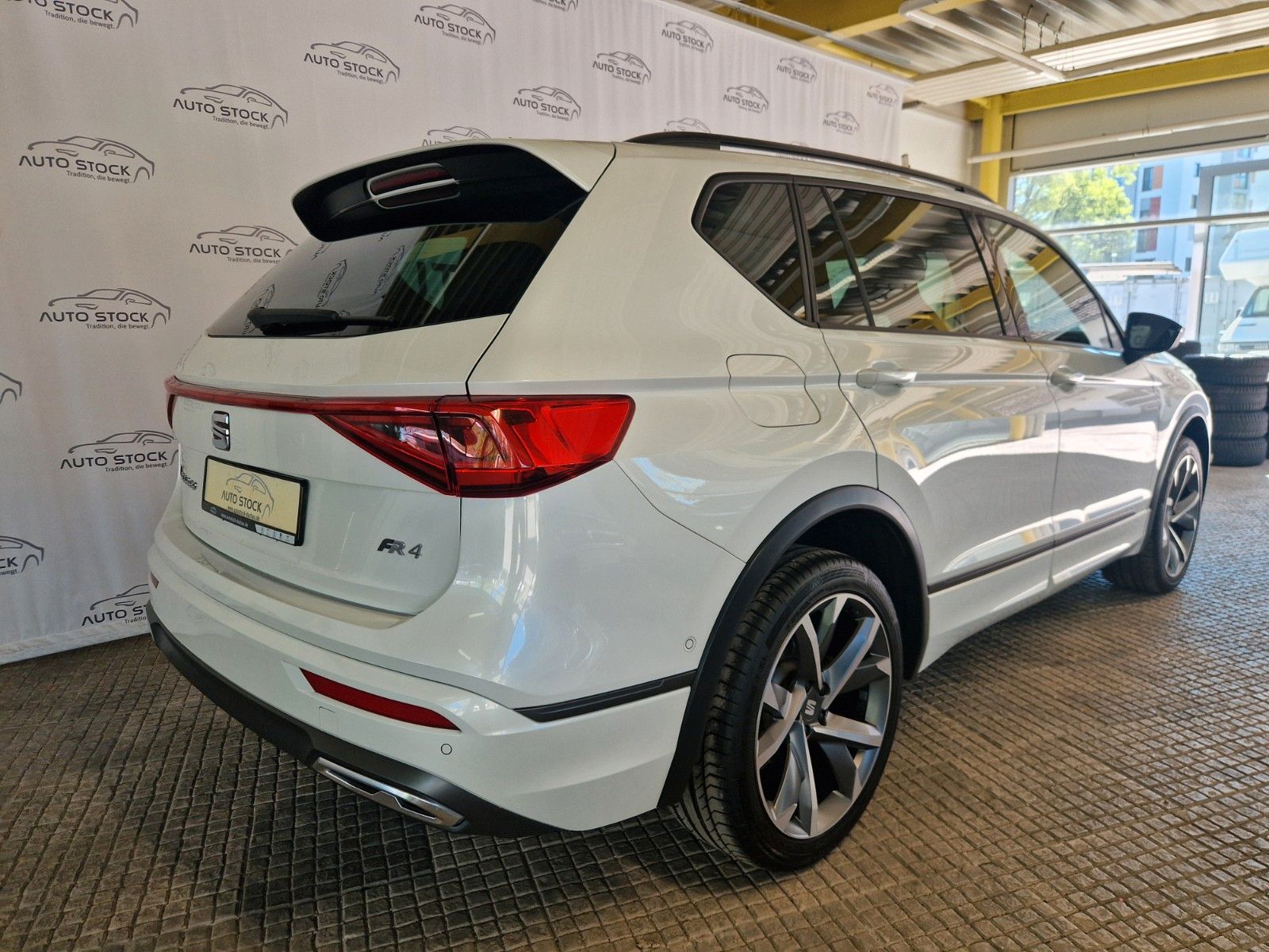 Seat Tarraco FR 2.0 TDI 4Drive DSG beats AHK Standhei