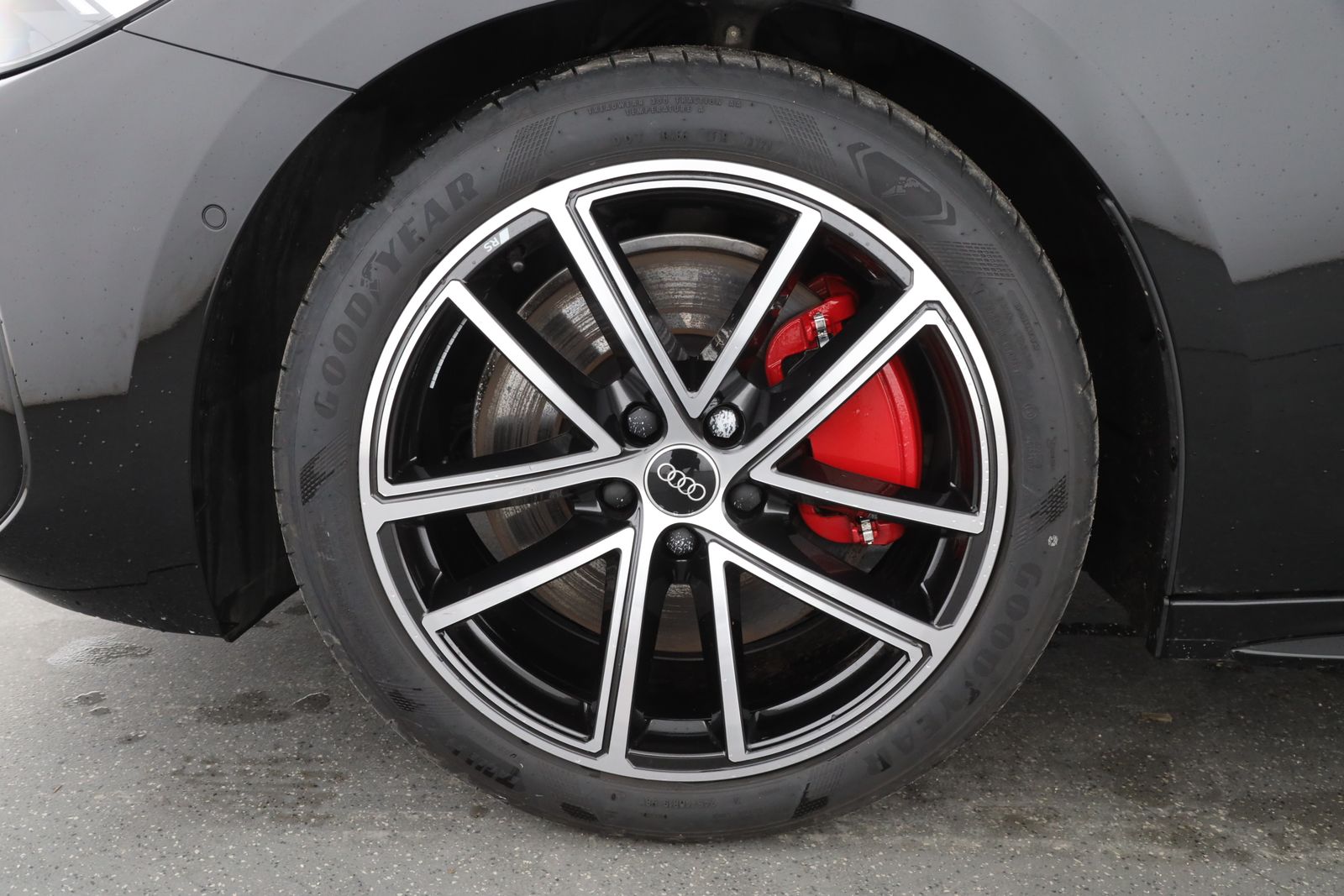 Audi A5 Avant e hybrid quattro S tronic S line | AHK