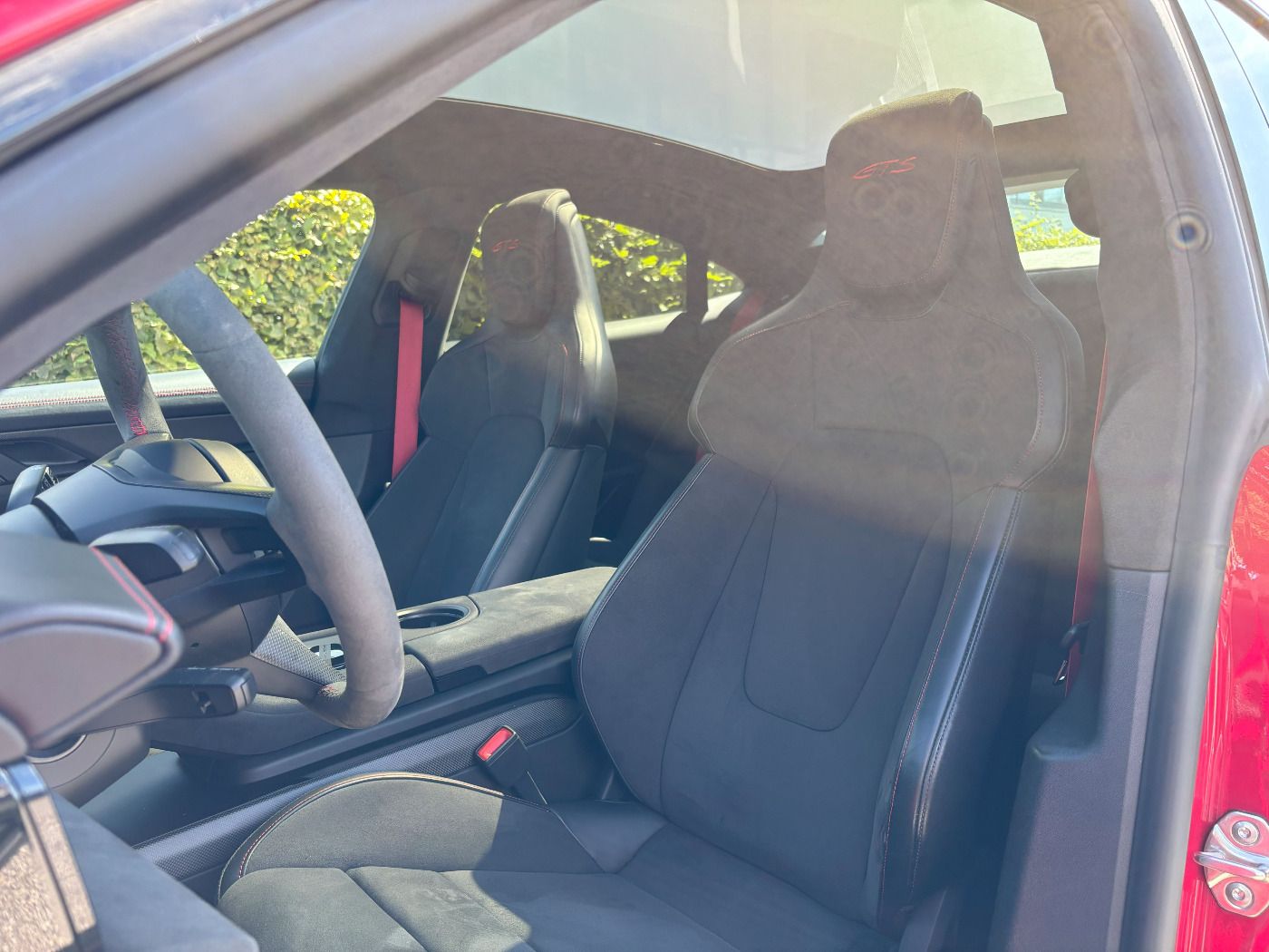 Porsche Taycan GTS | Panoramadach mit Sunshine Control |
