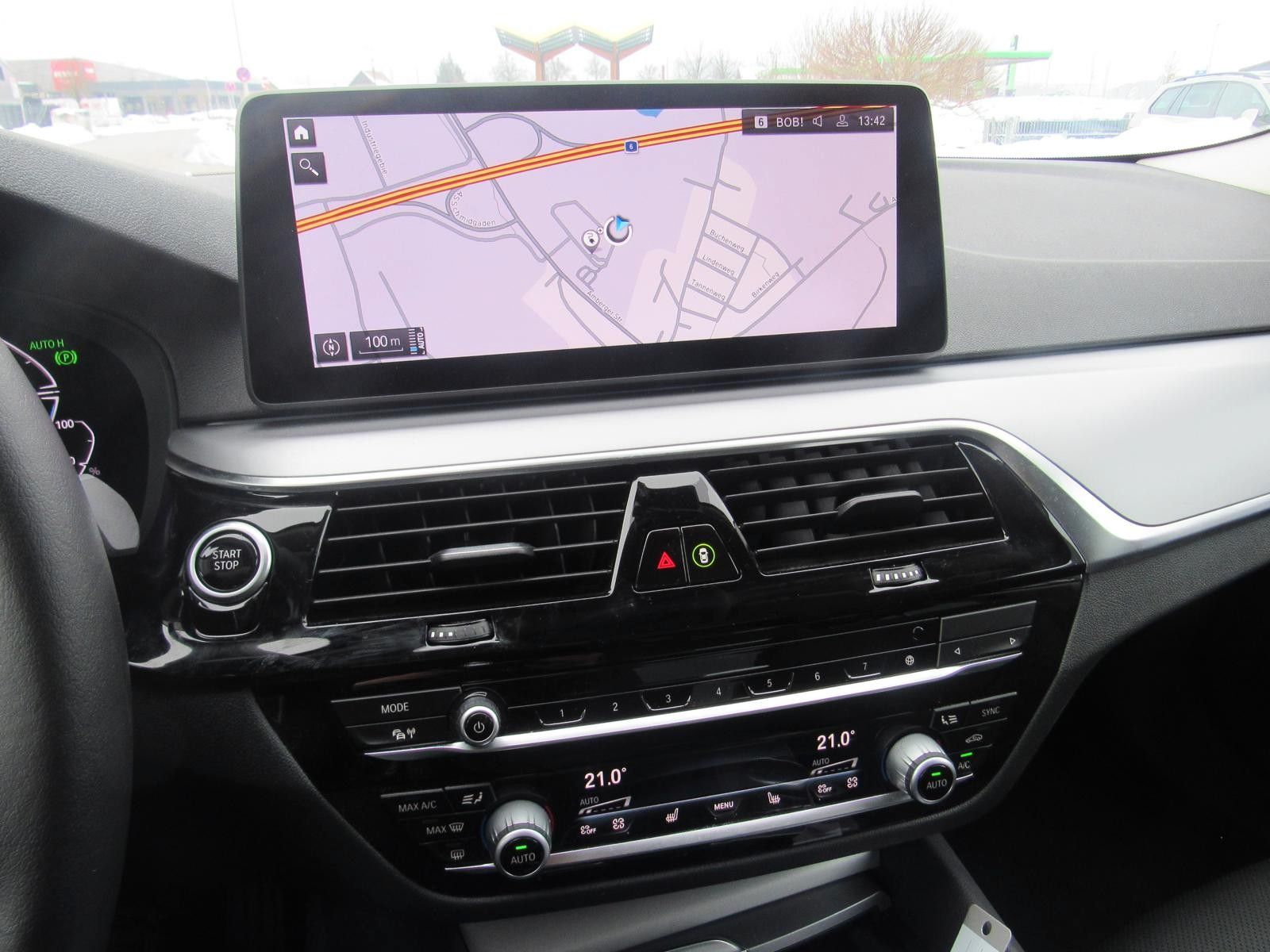 BMW 530e xDrive Limousine Laser, HUD, ACC, DAB, Hifi