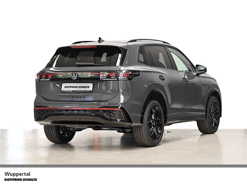 Volkswagen Tiguan R-Line 2.0 TDI LEDER AHK PANO HD MATRIX