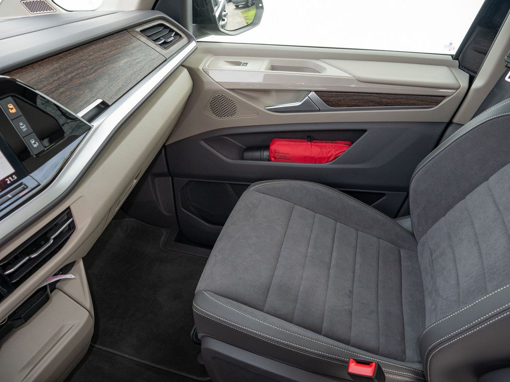 Volkswagen T7 Multivan 2.0TDI DSG - Samsaru's Car Outlet