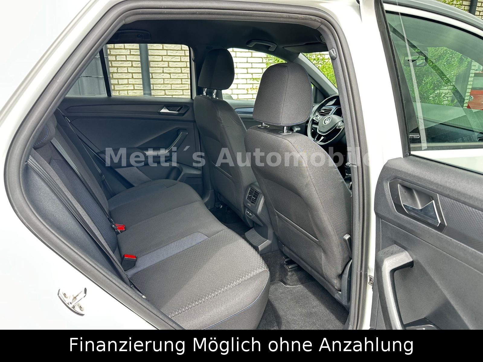 Volkswagen T-Roc United 2.0 TDI - Samsaru's Car Outlet