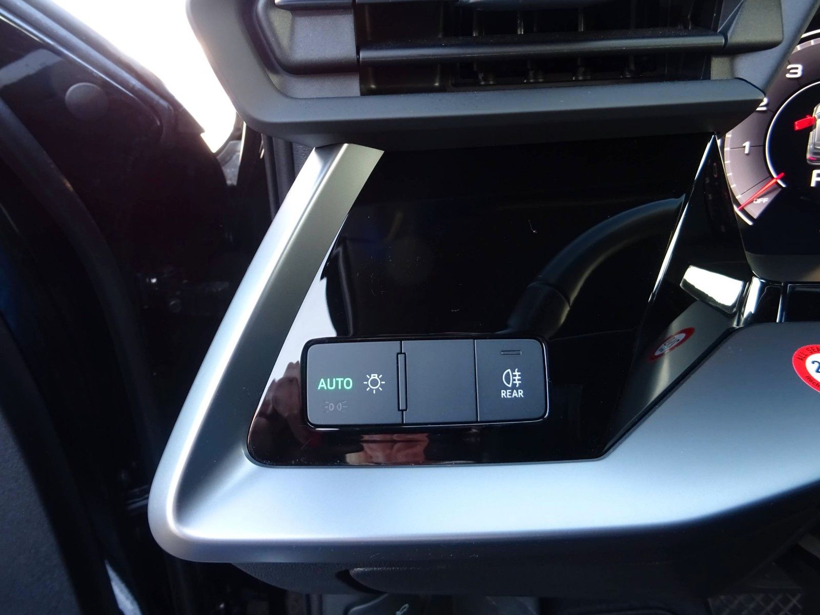 Audi A3 Sportback30TFSI S line NaviLEDSHZ Virtuell