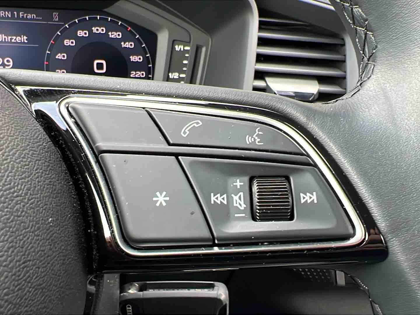 Audi A1 advanced Automatik *AppConnect, Kamera, PDC*