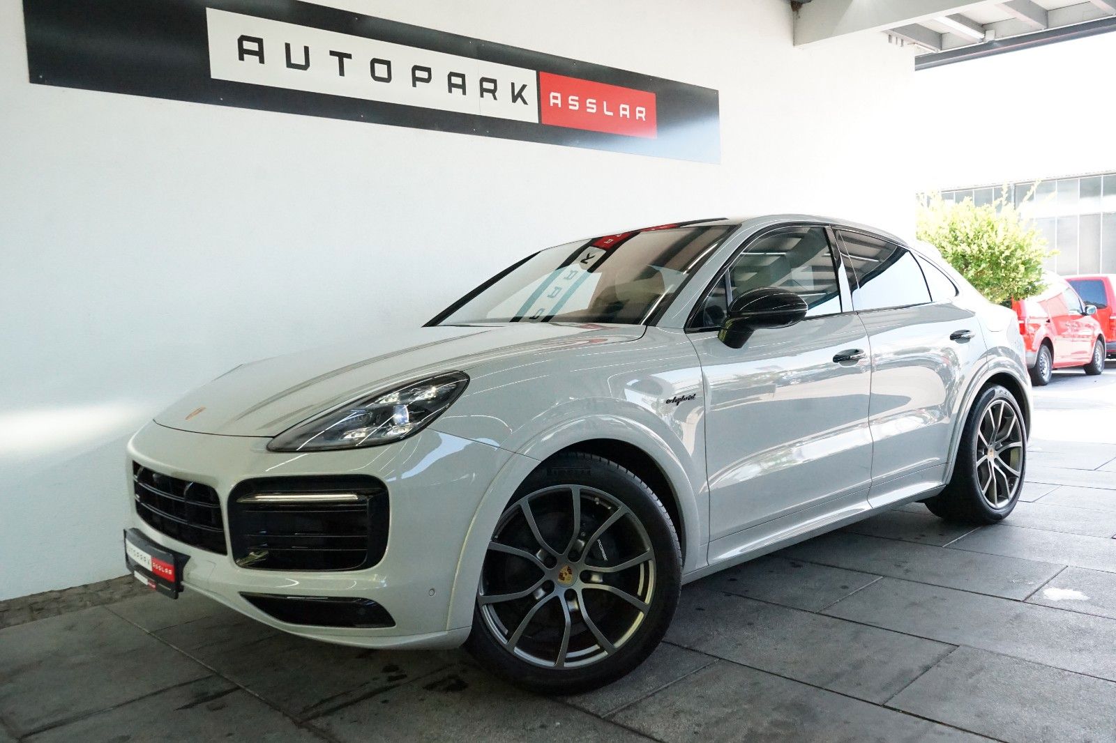 Porsche Cayenne Coupe E-Hybrid MY2021/NEW/KREIDE/1800km