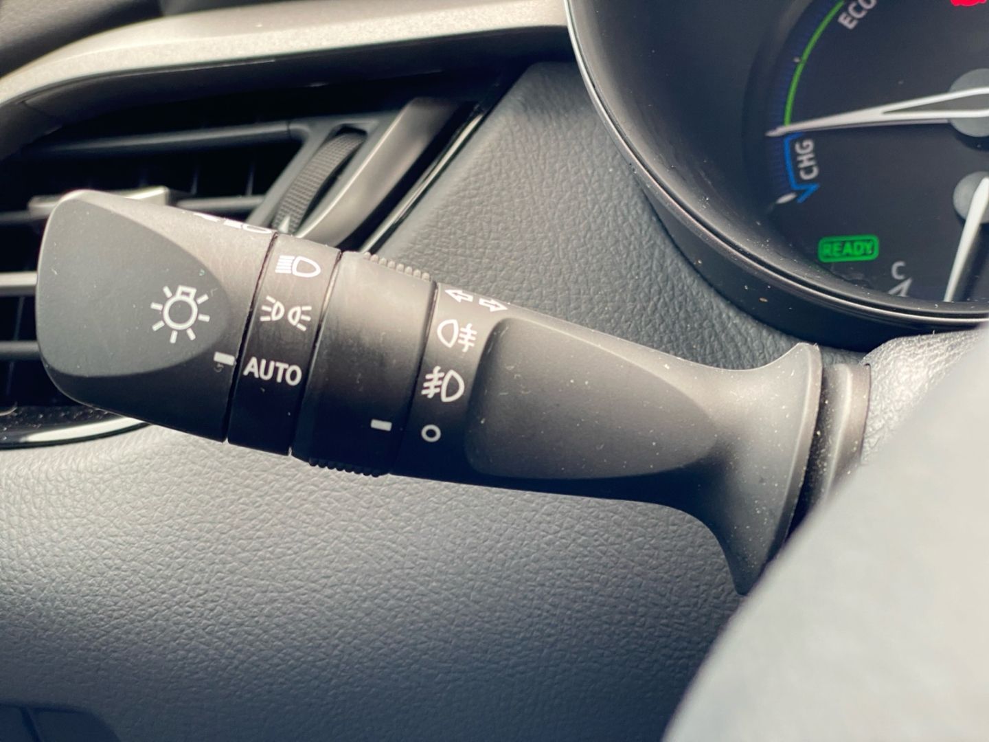 Toyota C-HR 1.8 Hybrid Business-Edition - Samsaru's Car Outlet