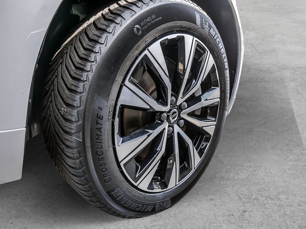 Volvo XC60 B4 Plus Dark AWD