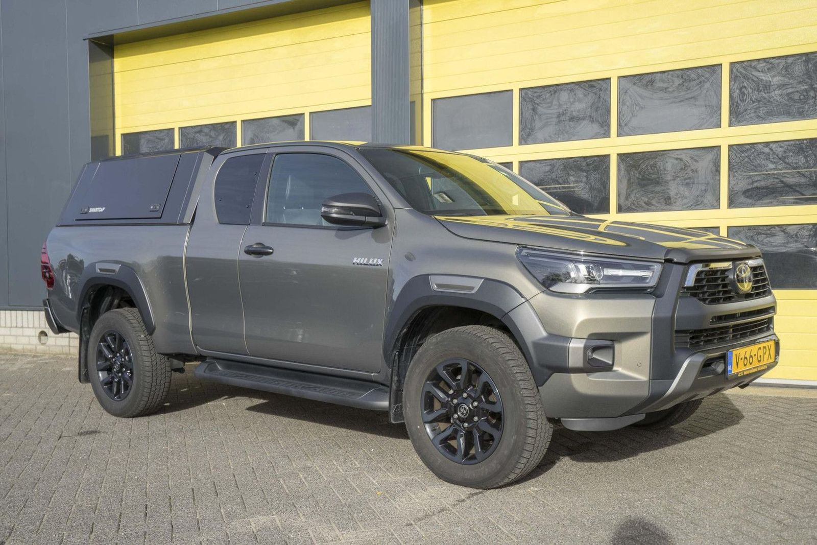 Toyota Hilux 2.8 D-4D Xtra Cab Invincible