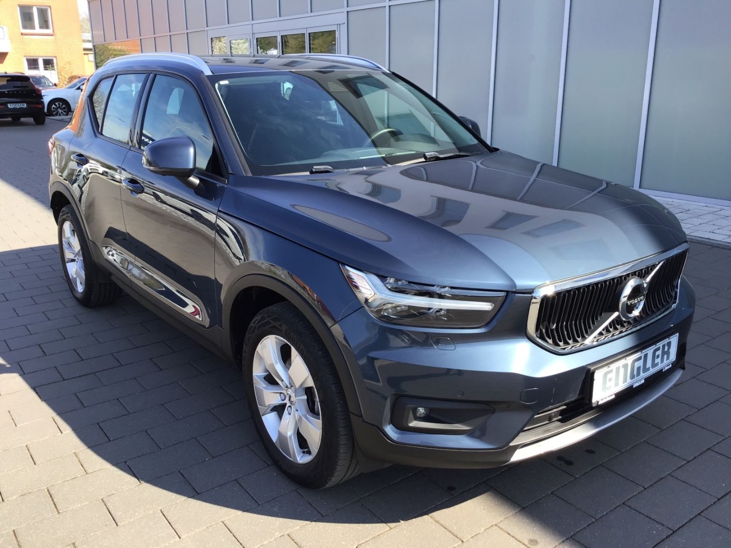 Volvo XC40 T3 Momentum Pro - Samsaru's Car Outlet