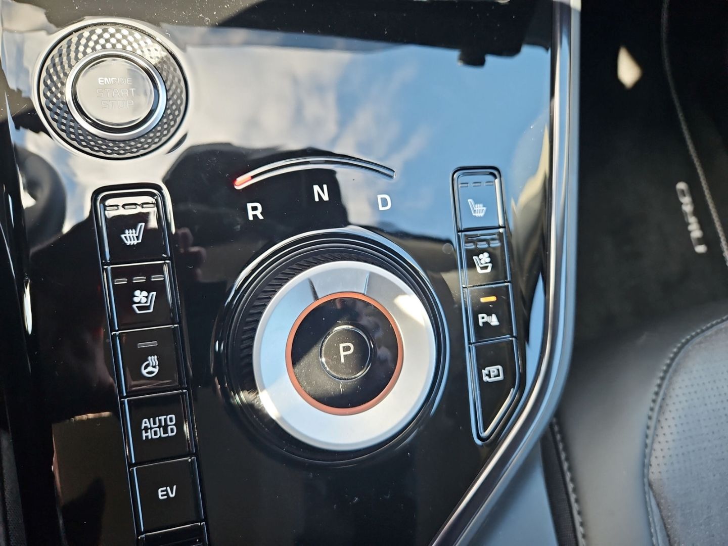 Kia Niro NIRO 1.6 DCT6 Plug-in Hybrid Spirit+ - Samsaru's Car Outlet