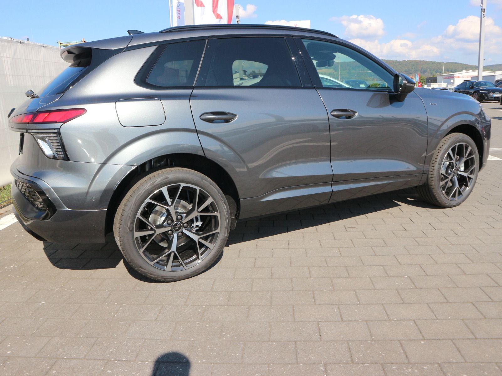 Audi Q3 SUV e-hybrid S tronic S line*0,5%*AHK*LED*ACC