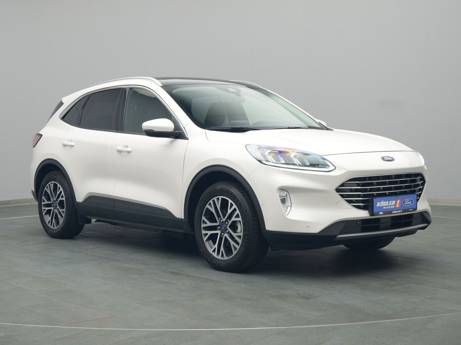 Ford Kuga Titanium X 225PS Plug-in-Hybrid Aut. - Samsaru's Car Outlet