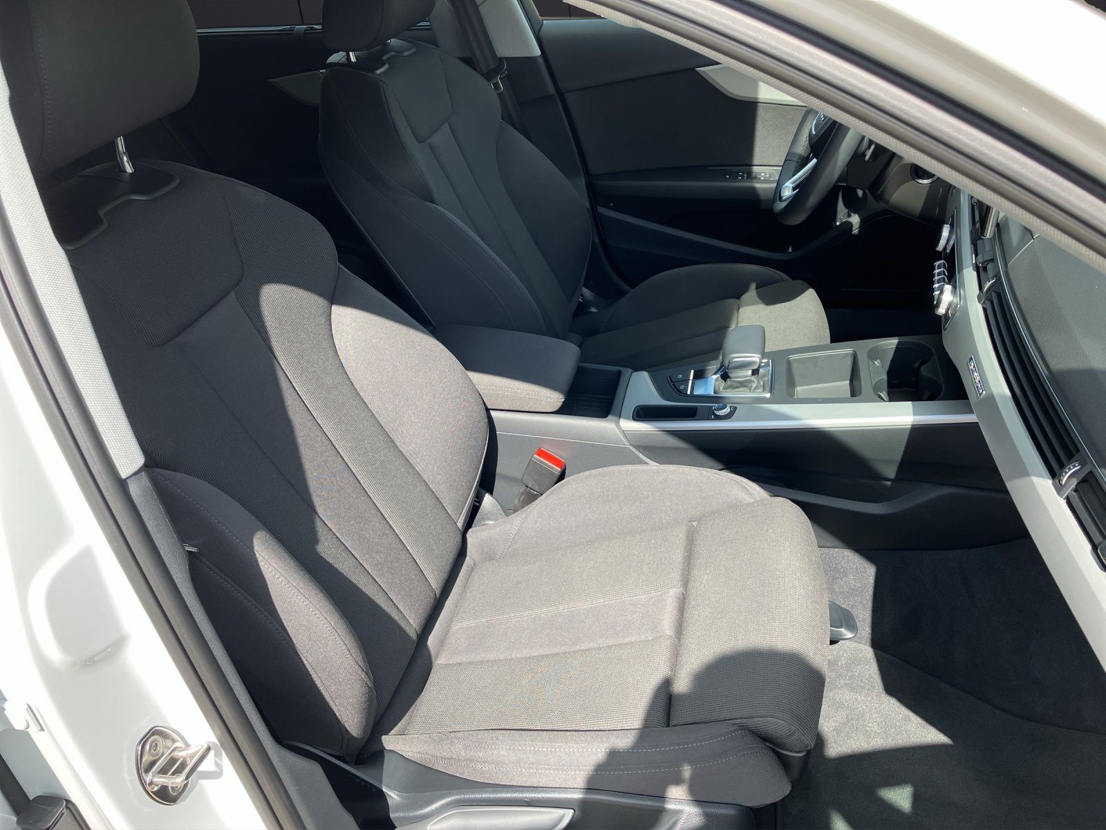 Audi A4 Allroad 40 TDI quattro AHK Navi AVC ACC PDC S