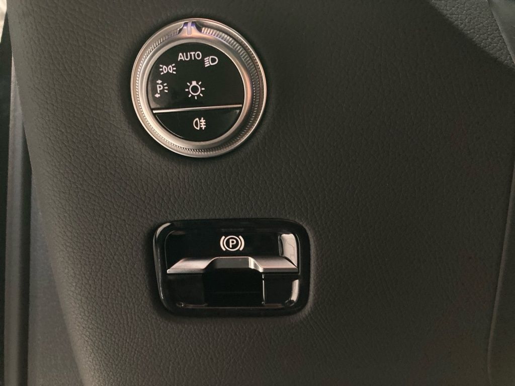Mercedes-Benz GLC 220 d 4M AMG+Pano+AHK+Memory+Distronic+CarPl
