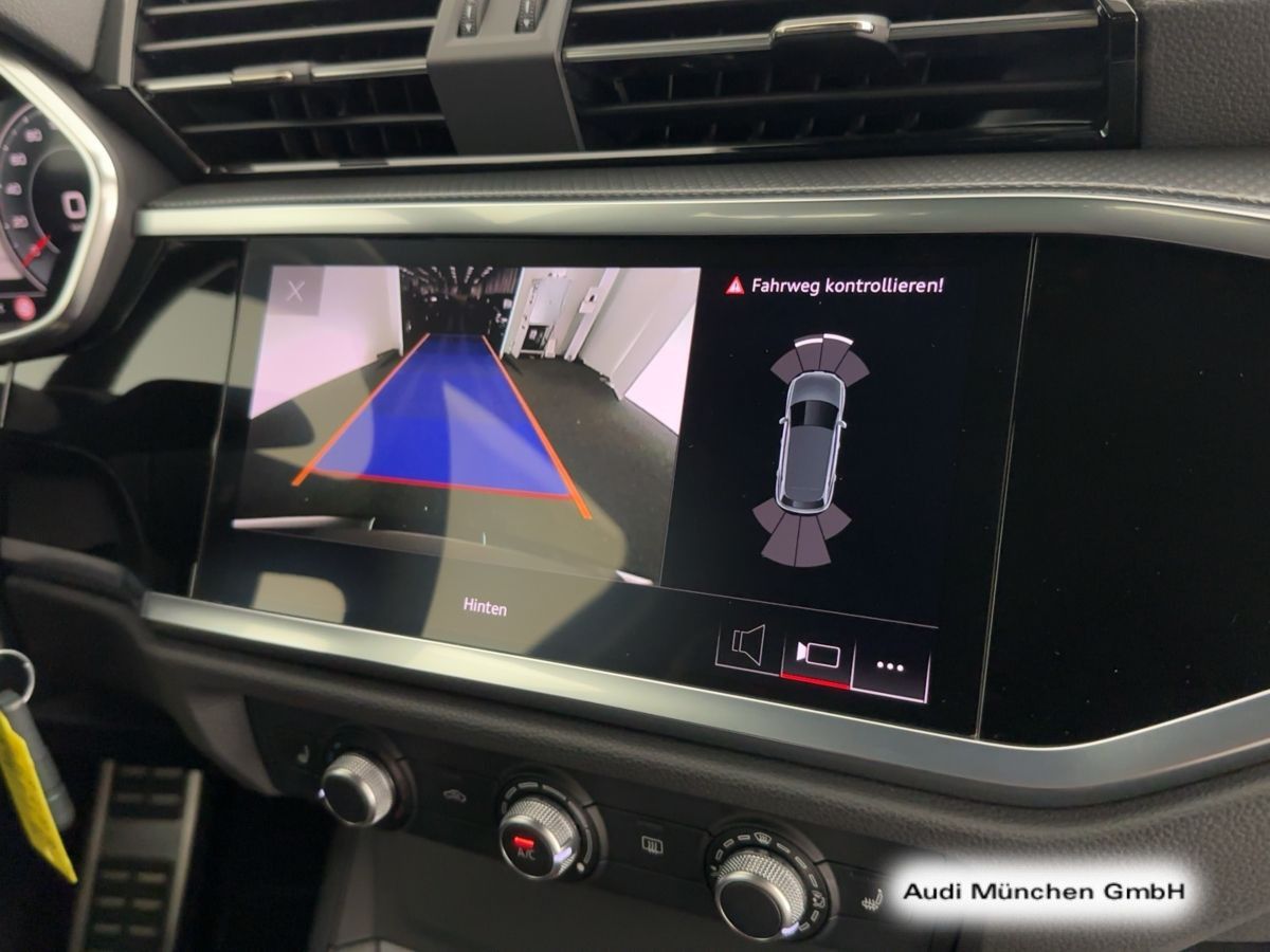 Audi Q3 40 TFSI qu. S tronic S line - Samsaru's Car Outlet