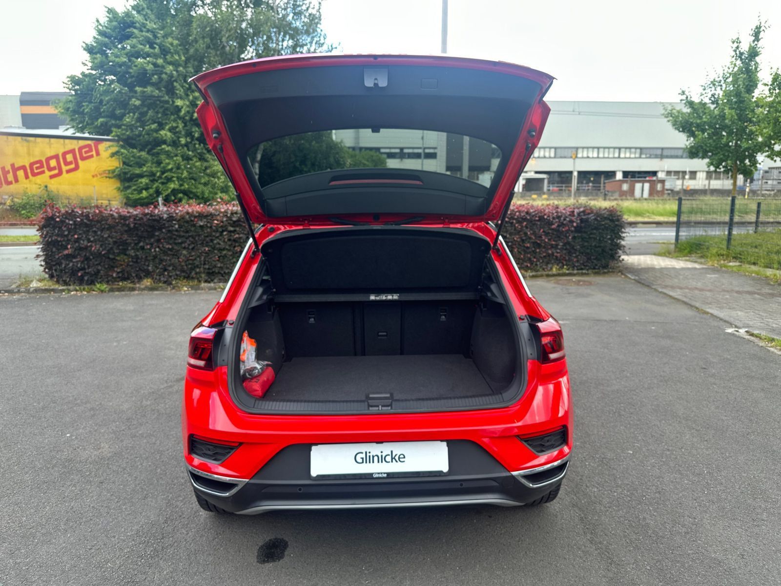Volkswagen T-Roc 2.0 TDI Sport 4Motion - Samsaru's Car Outlet