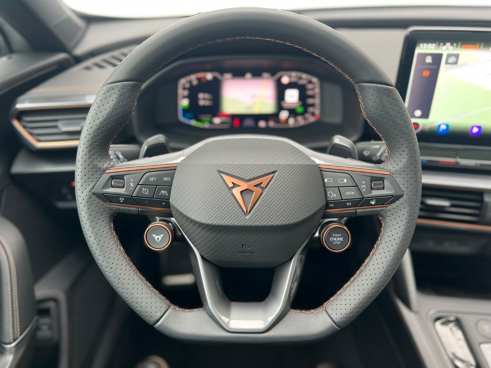 Cupra Formentor 1.4 e-Hyb. VZ DSG - AHK - Leder - Pano