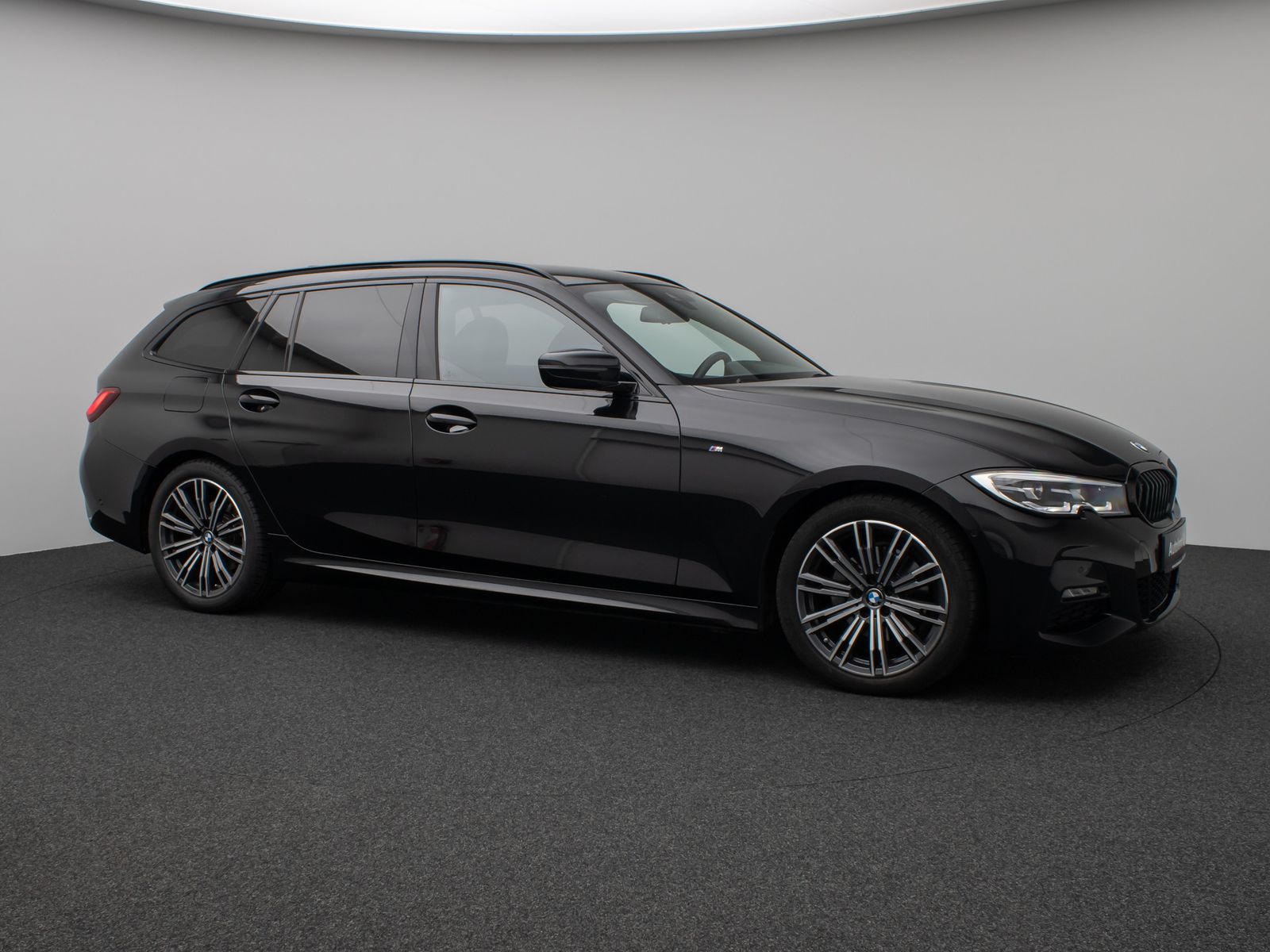 BMW 320d M Sport - Samsaru's Car Outlet