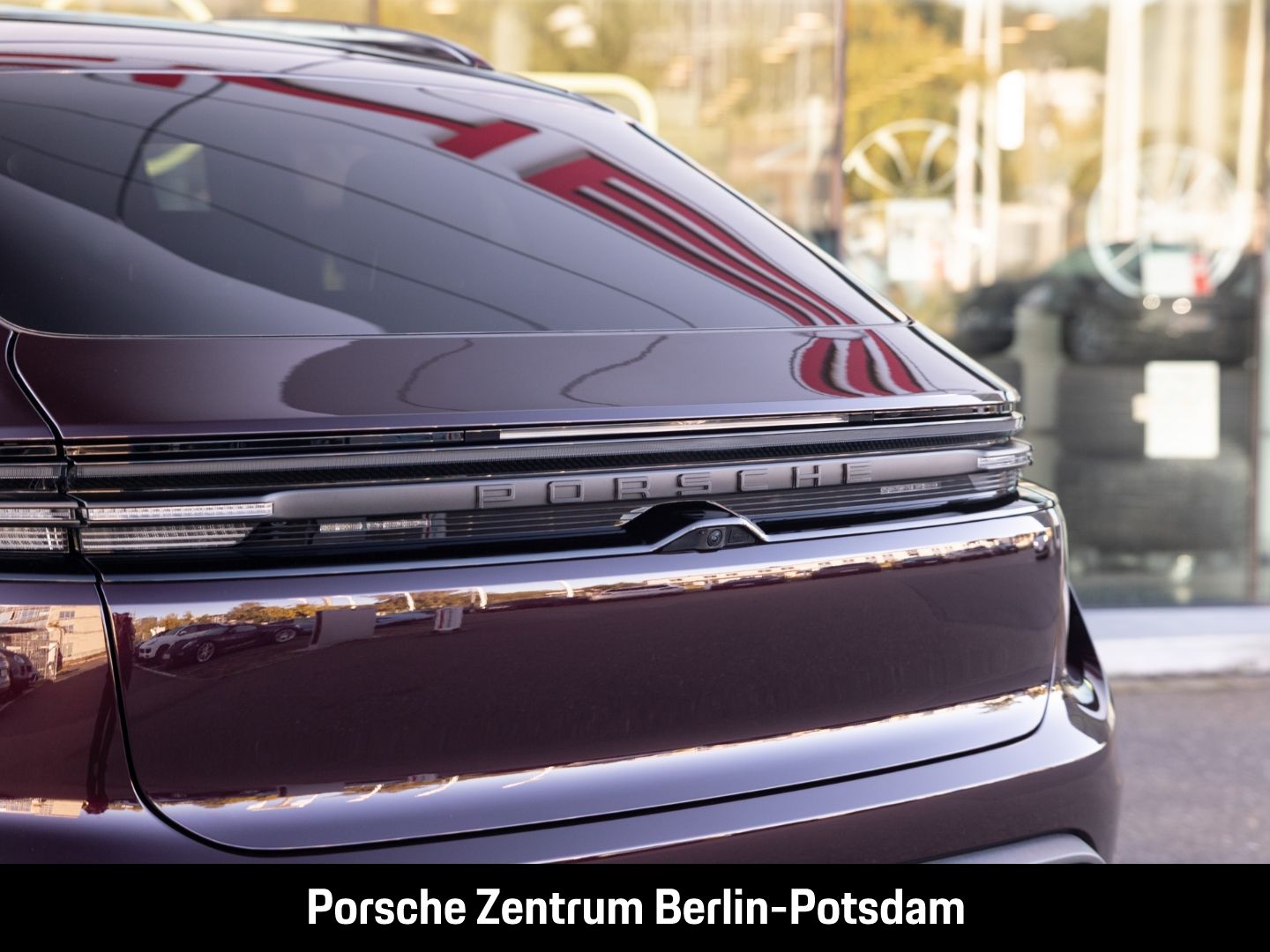 Porsche Macan Turbo InnoDrive Head-Up Sitzbelüftung LED