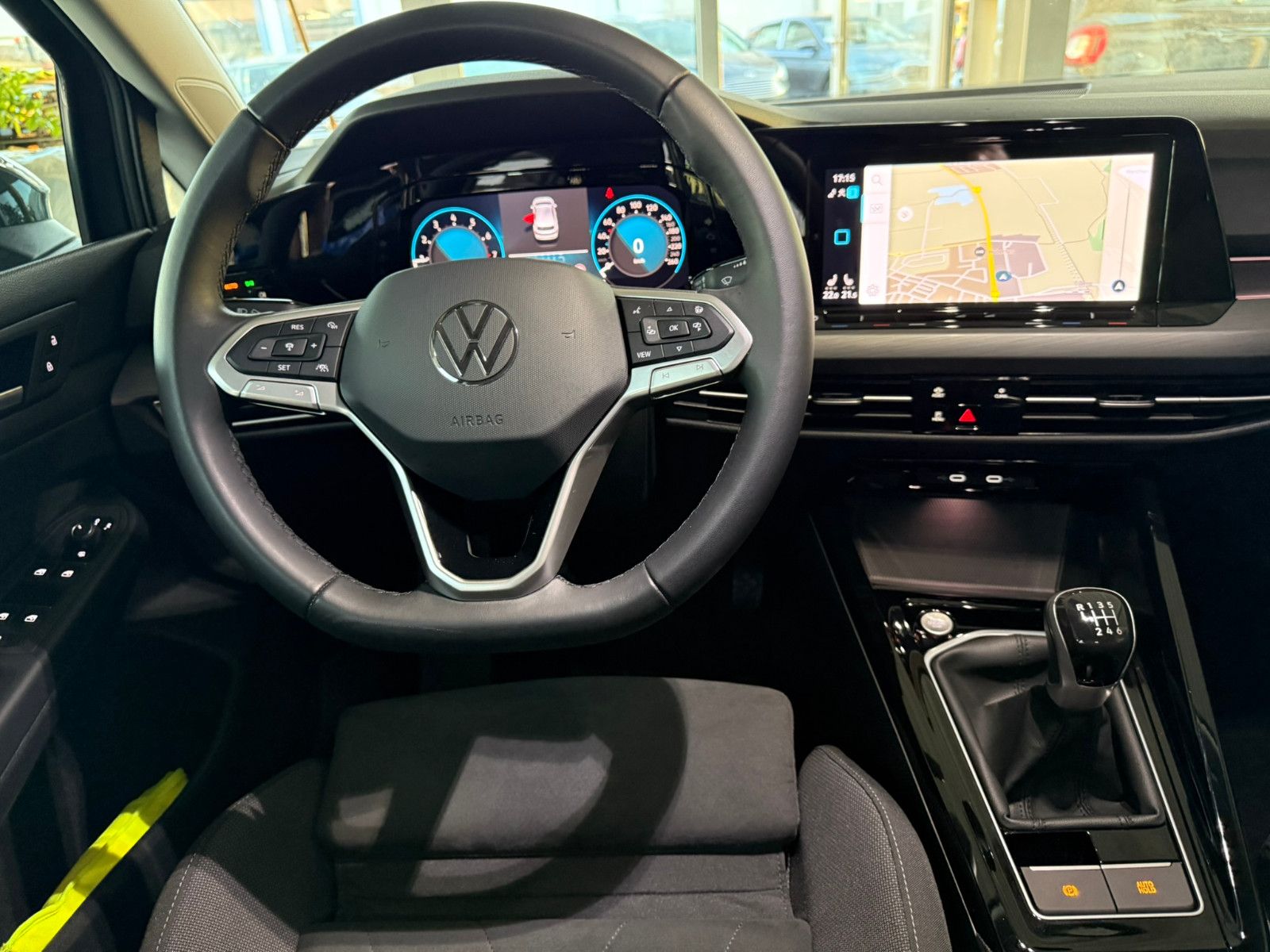 Volkswagen Golf VIII Lim. Style - Samsaru's Car Outlet