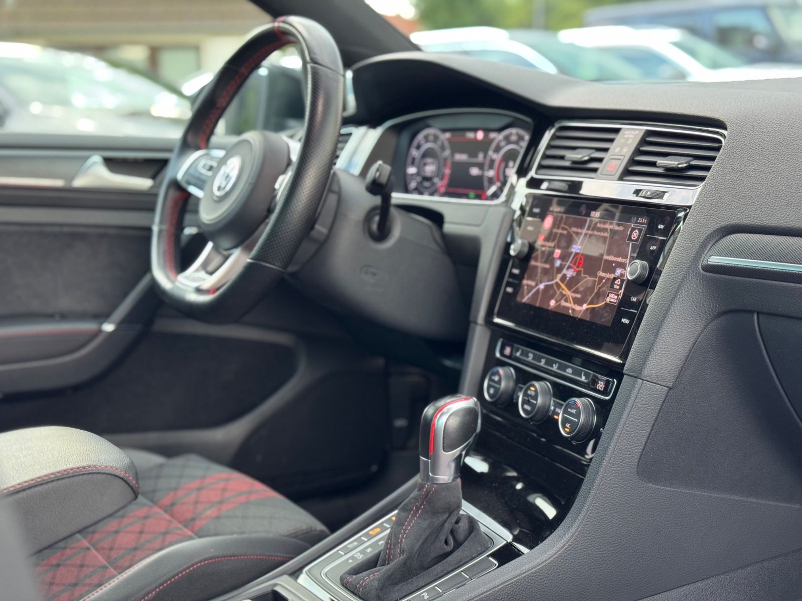 Volkswagen Golf VII GTI TCR - Samsaru's Car Outlet