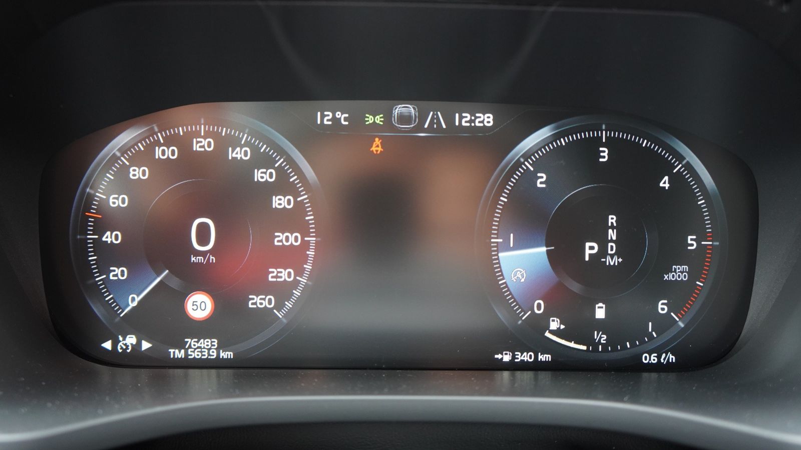 Volvo XC 60 B5 AWD R-Design - Samsaru's Car Outlet