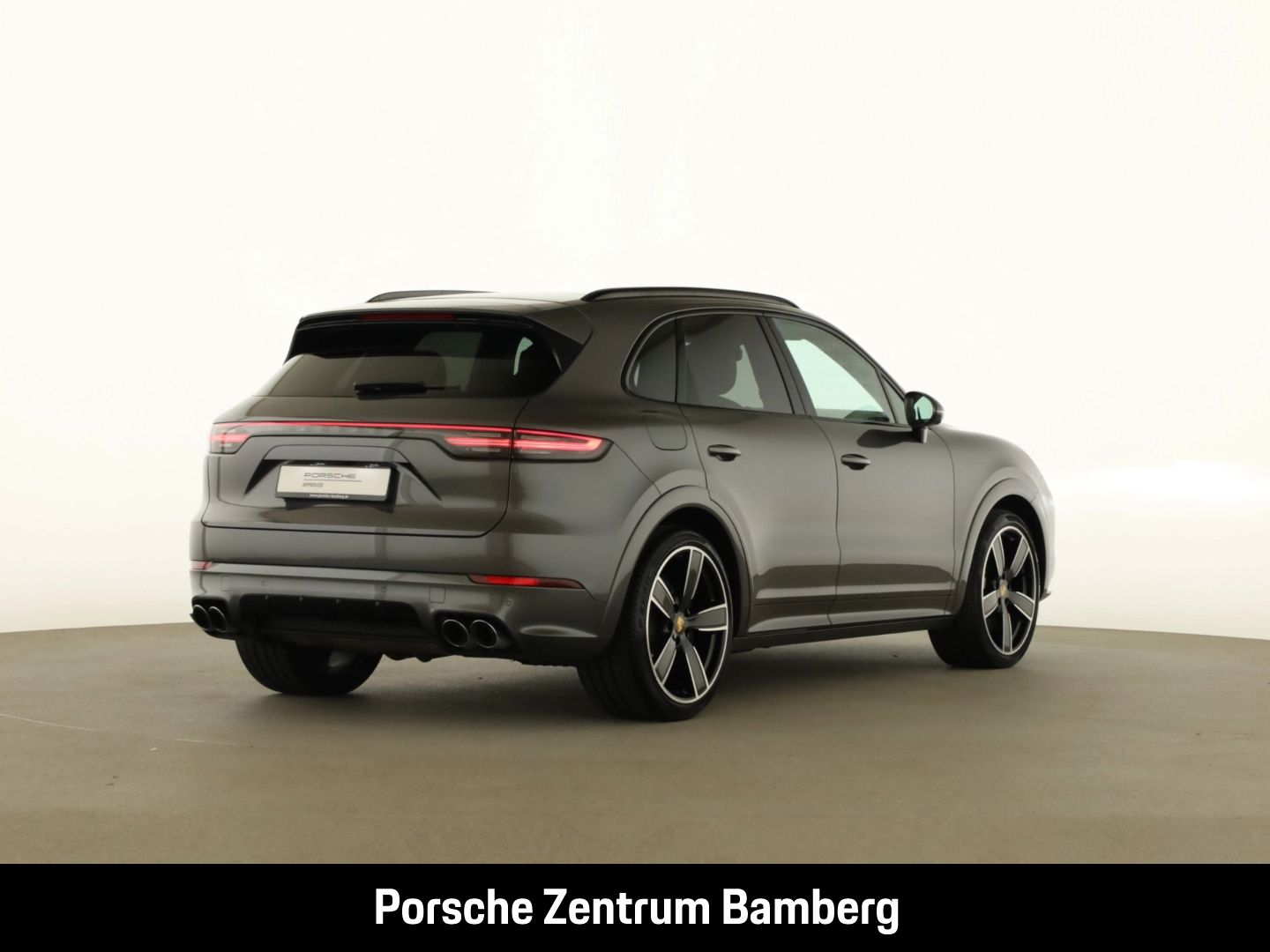 Porsche Cayenne Turbo/ Head-Up/ InnoDrive/ Massage/ Spor