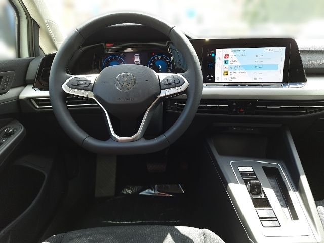 Volkswagen Golf VIII Variant 1.5 eTSI DSG - Samsaru's Car Outlet