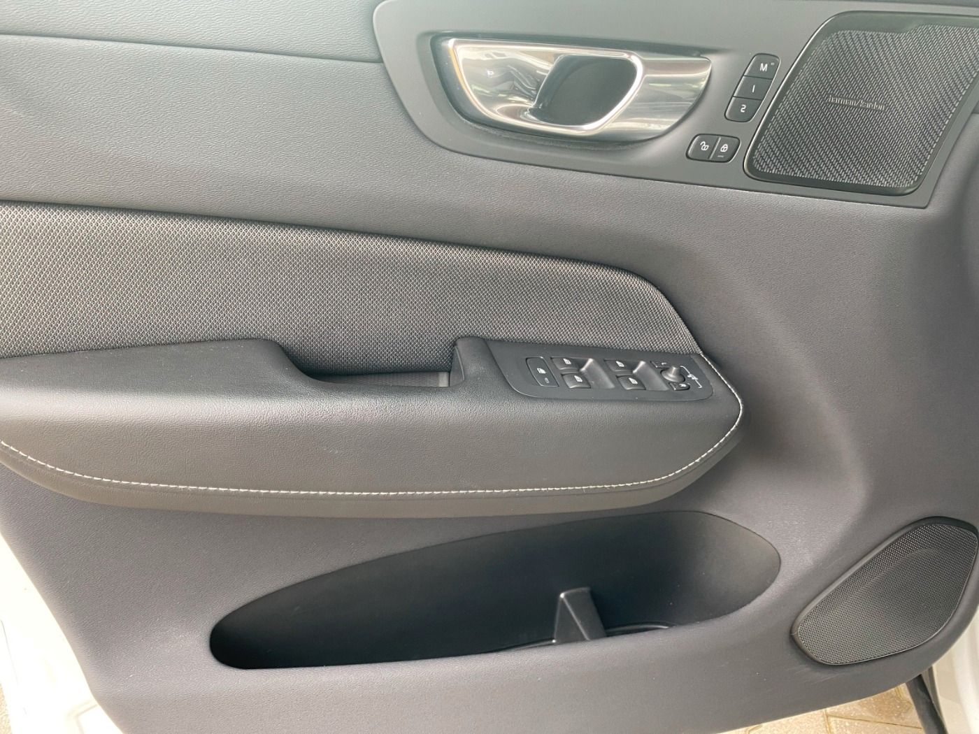 Volvo XC60 R-Design AHK Kamera LED