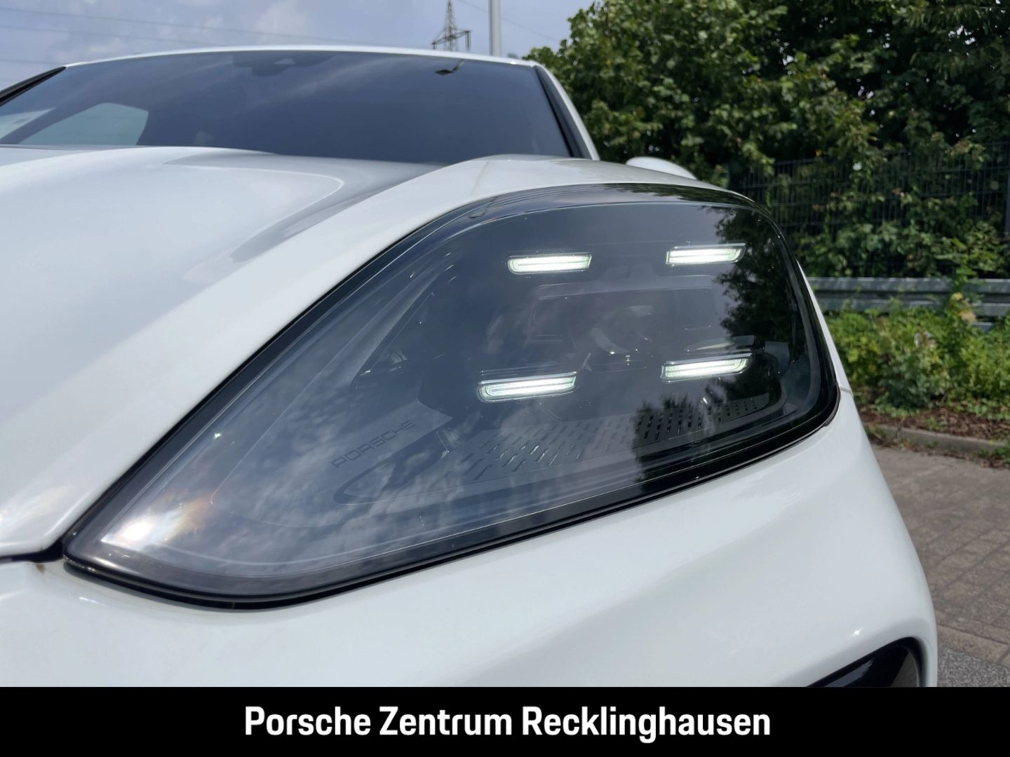Porsche Cayenne E-Hybrid BOSE Luftfederung Panoramadach