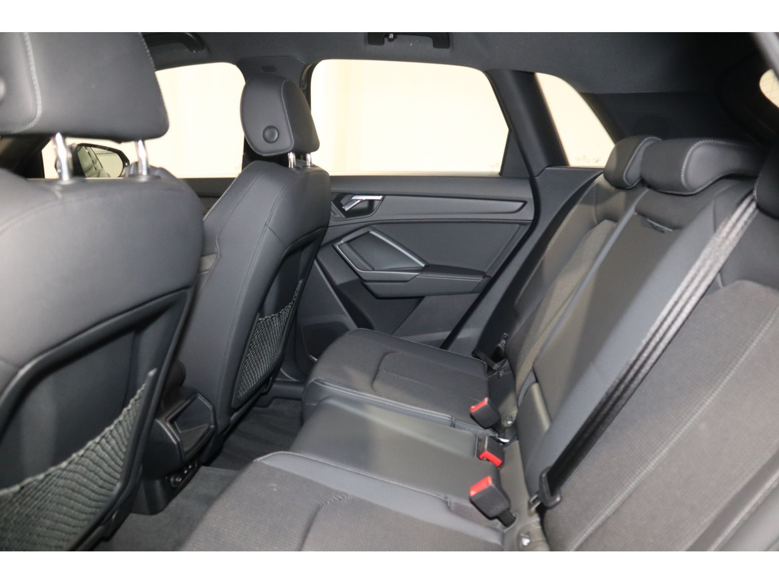 Audi Q3 40 TDI quattro advanced - Samsaru's Car Outlet