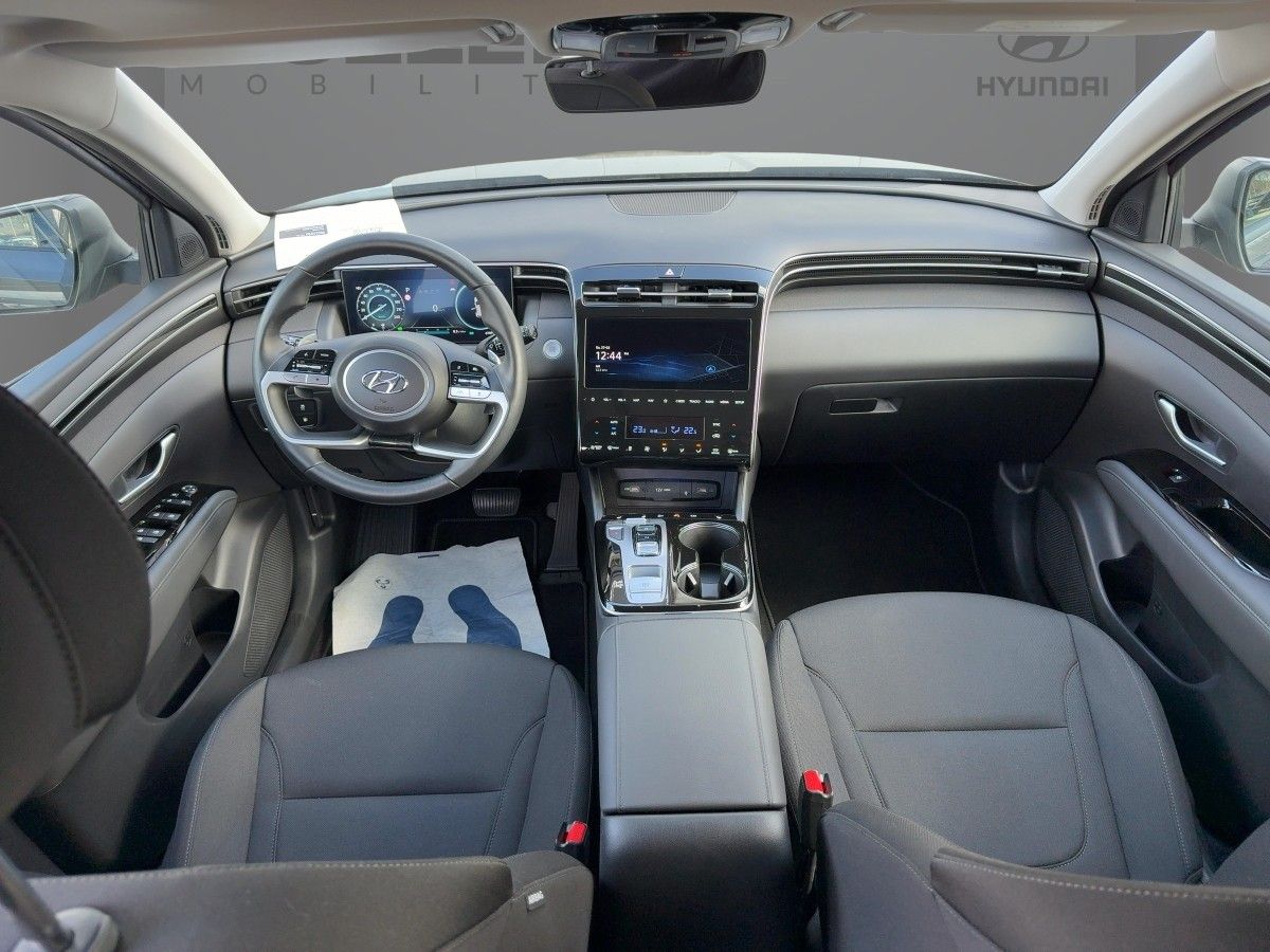 Hyundai TUCSON 1.6 T-GDI Trend - Samsaru's Car Outlet