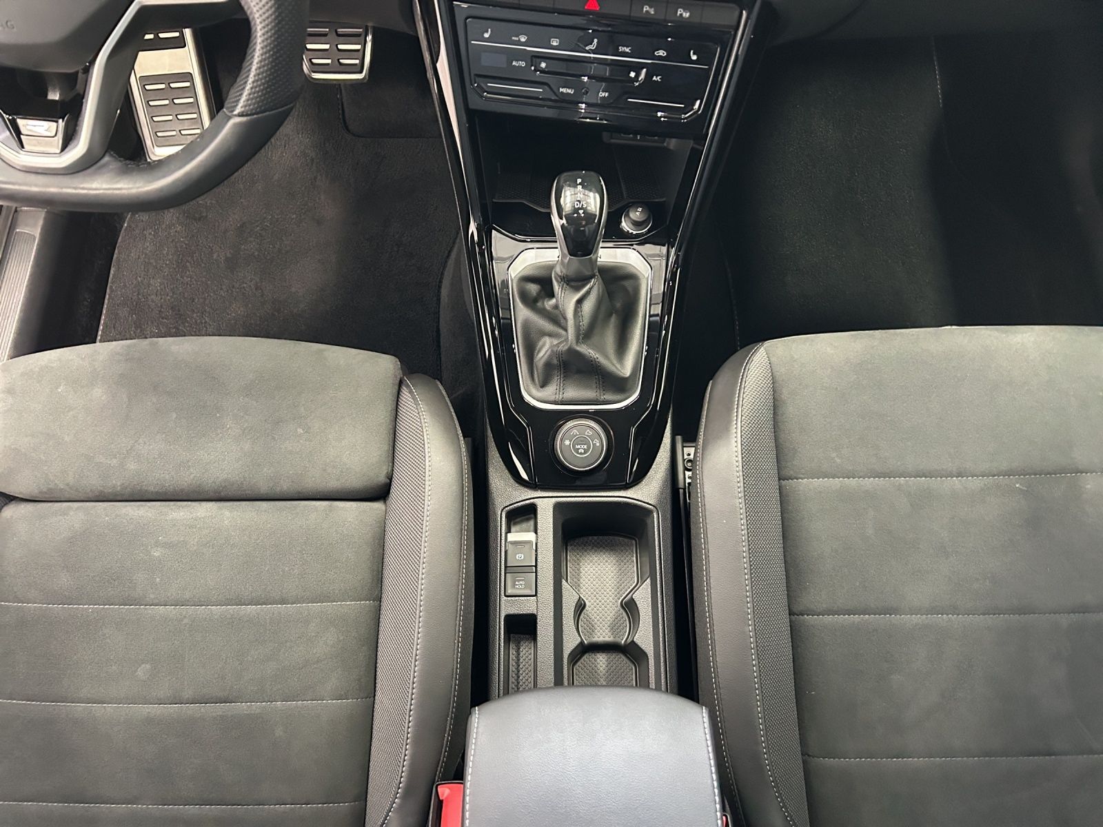 Volkswagen T-Roc 2.0 TSI DSG 4MOTION R-Line BLACK - Samsaru's Car Outlet