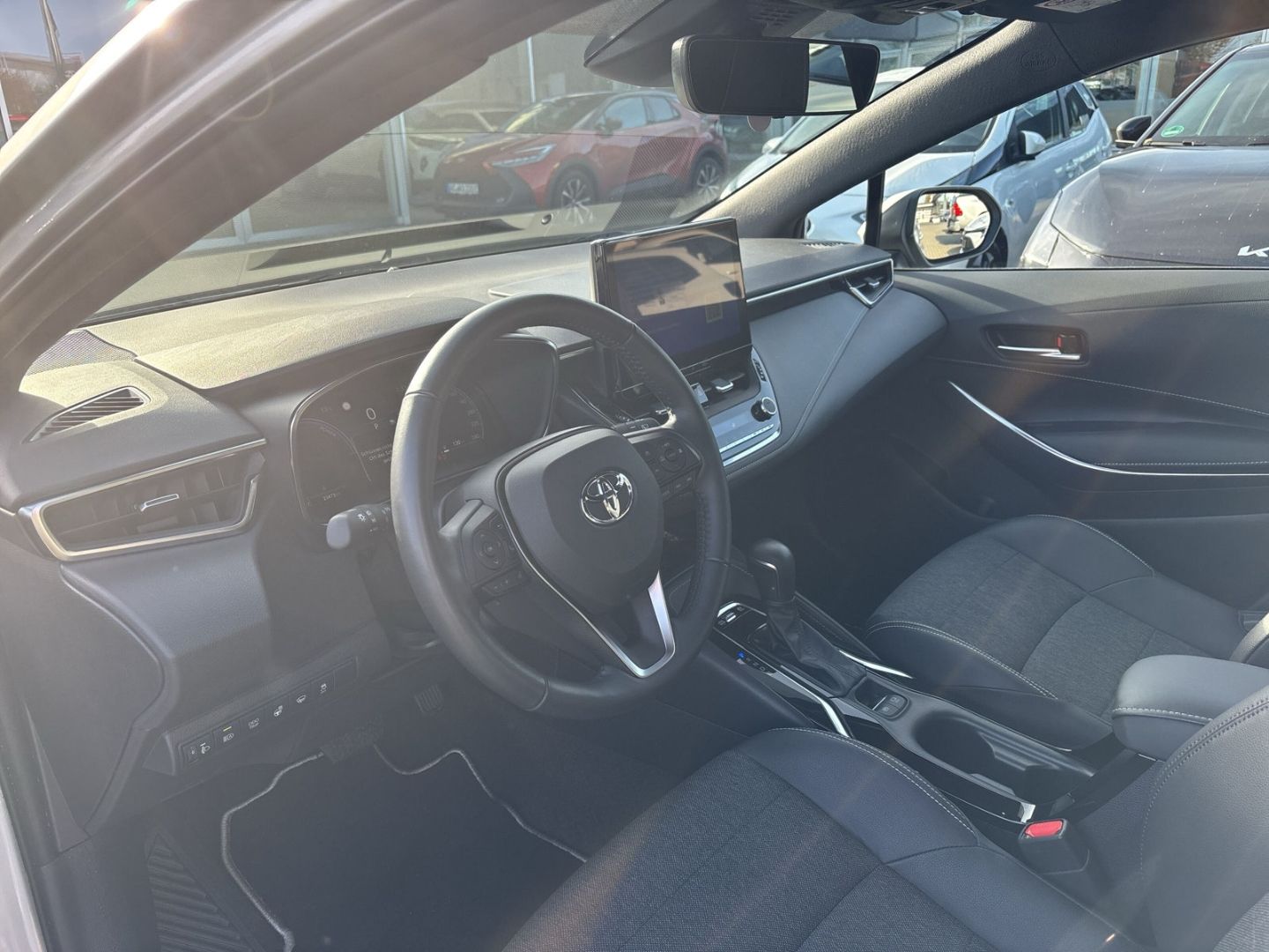 Toyota Corolla Navi Digitales Cockpit LED ACC Apple Car