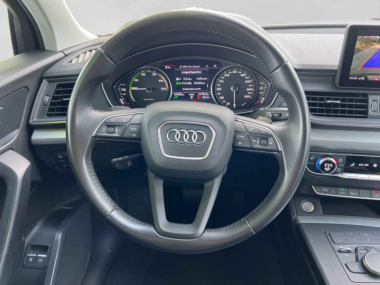 Audi Q5 55 TFSIe quattro Sport - Samsaru's Car Outlet