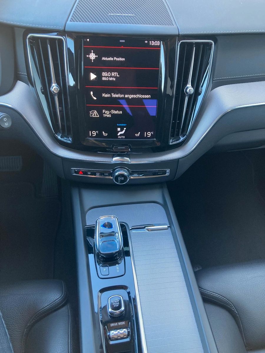 Volvo XC 60 B4 Inscription AWD - Samsaru's Car Outlet