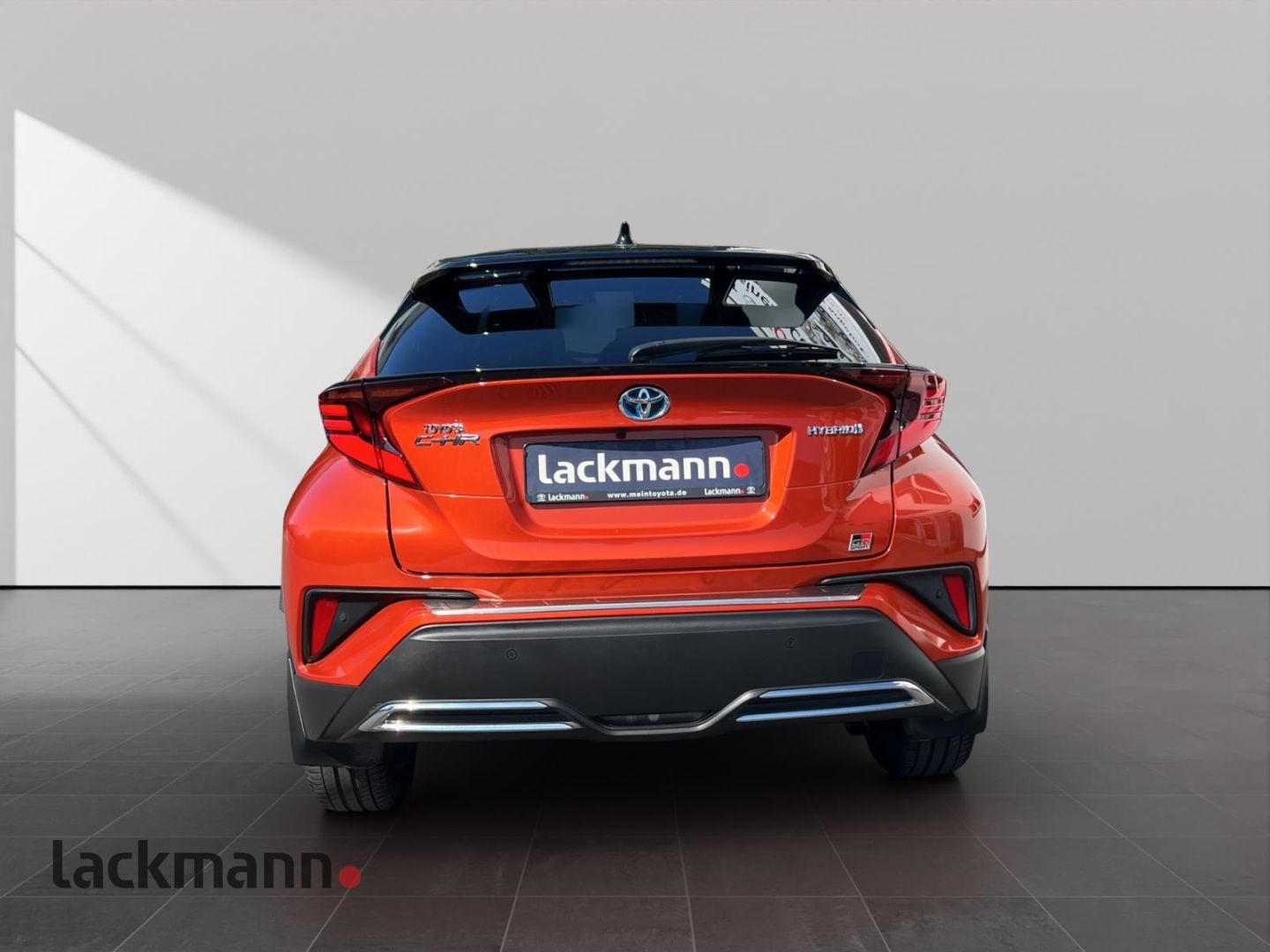 Toyota C-HR 2.0 Hybrid Orange Edition - Samsaru's Car Outlet