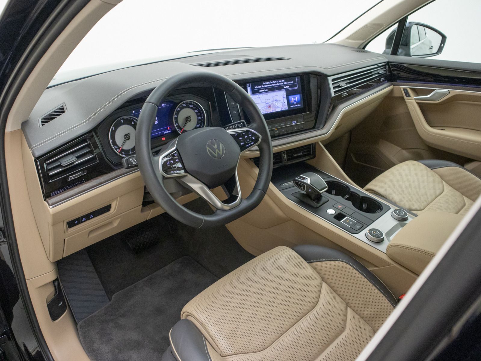 Volkswagen Touareg 3.0 V6 TDI Atmosphere 4M - Samsaru's Car Outlet