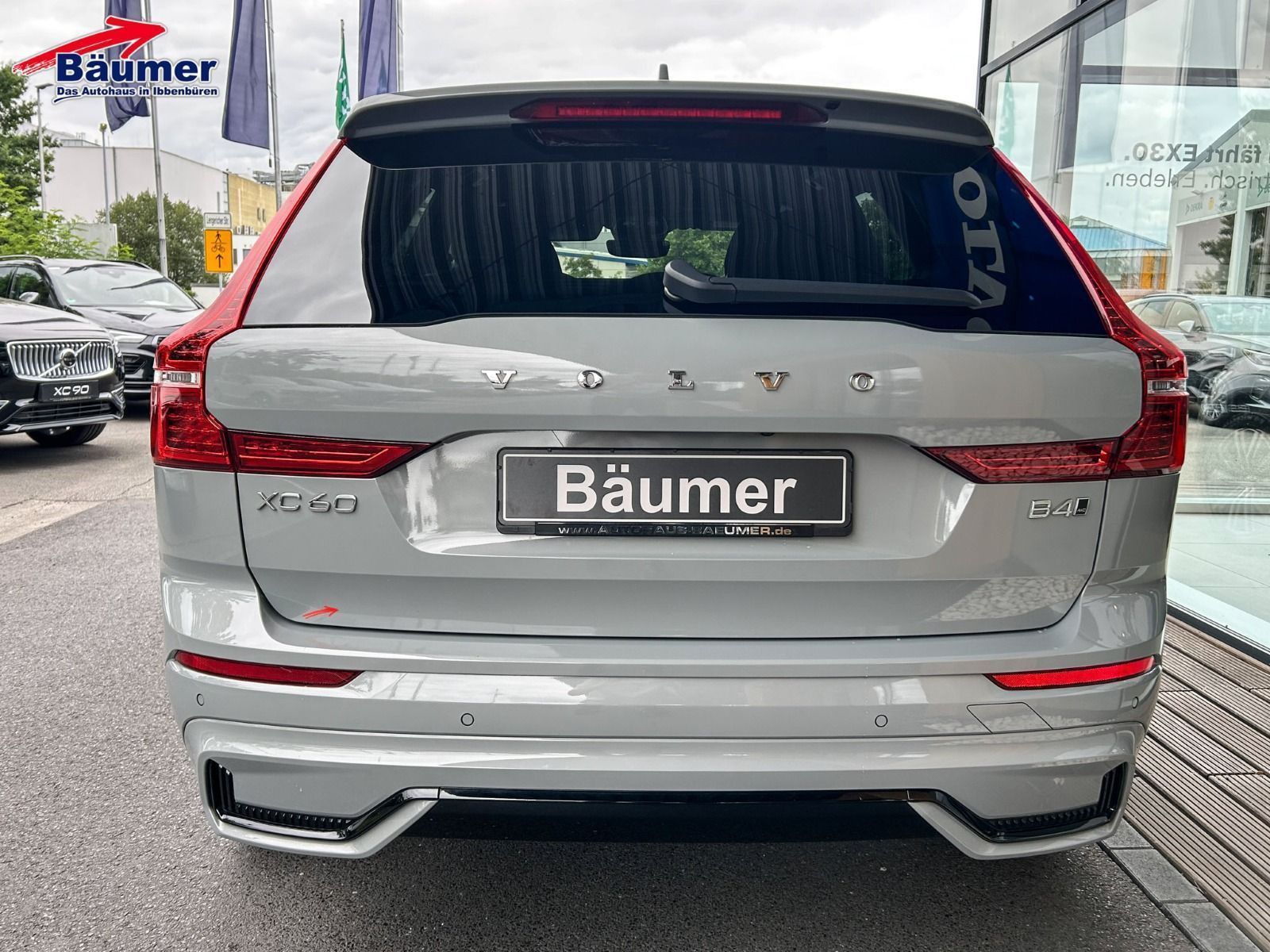 Volvo XC60 B4 Mild-Hybr. AWD Plus Dark Geartronic +AHK