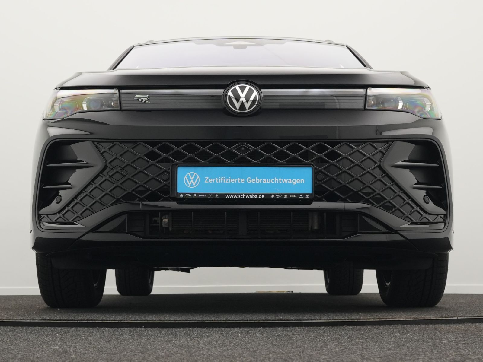 Volkswagen Tiguan R-Line 1.5TSI eHybrid IQ.LIGHT*HARMAN*20"