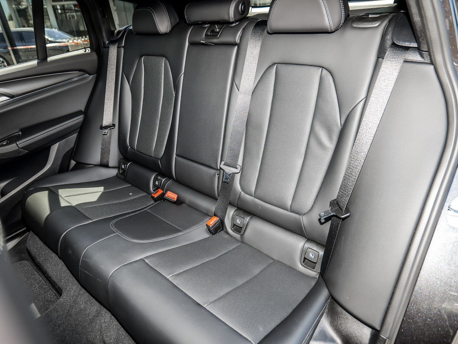BMW X4 xDrive30d M Sport PANO ACC AHK RFK NAVI LED