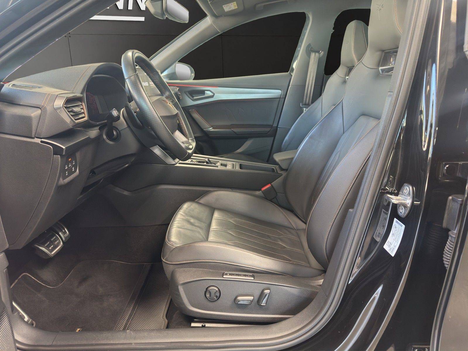 Cupra Formentor 1.4 TSI VZ e-Hybrid DSG Pano+AHK+LED