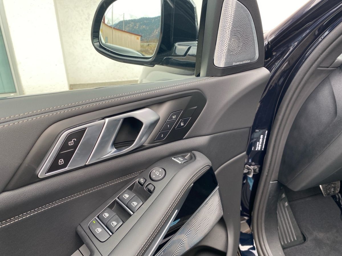 BMW X5 xDrive40d M-Sport AHK KeyLess Pano DA Prof Ai