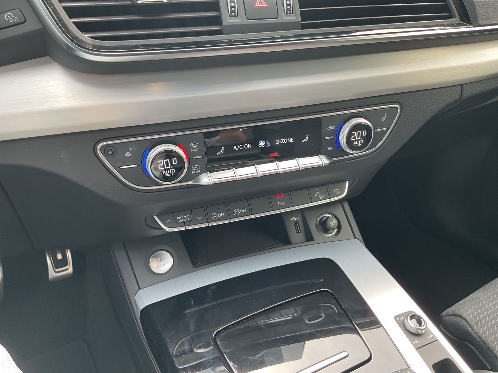 Audi Q5 40 TDI quattro S line - Samsaru's Car Outlet