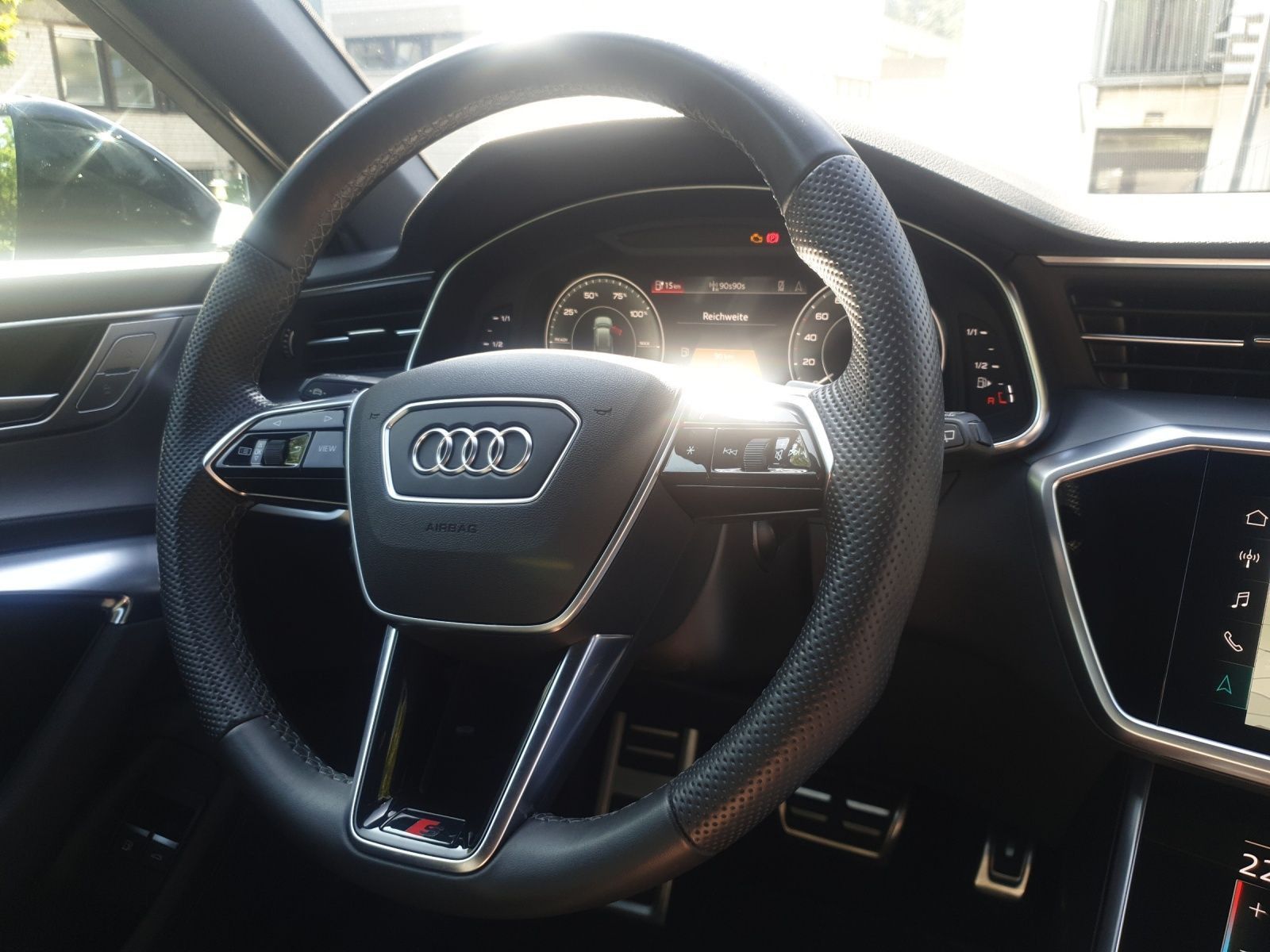 Audi A6 Avant 55 TFSI e quattro Sport - Samsaru's Car Outlet