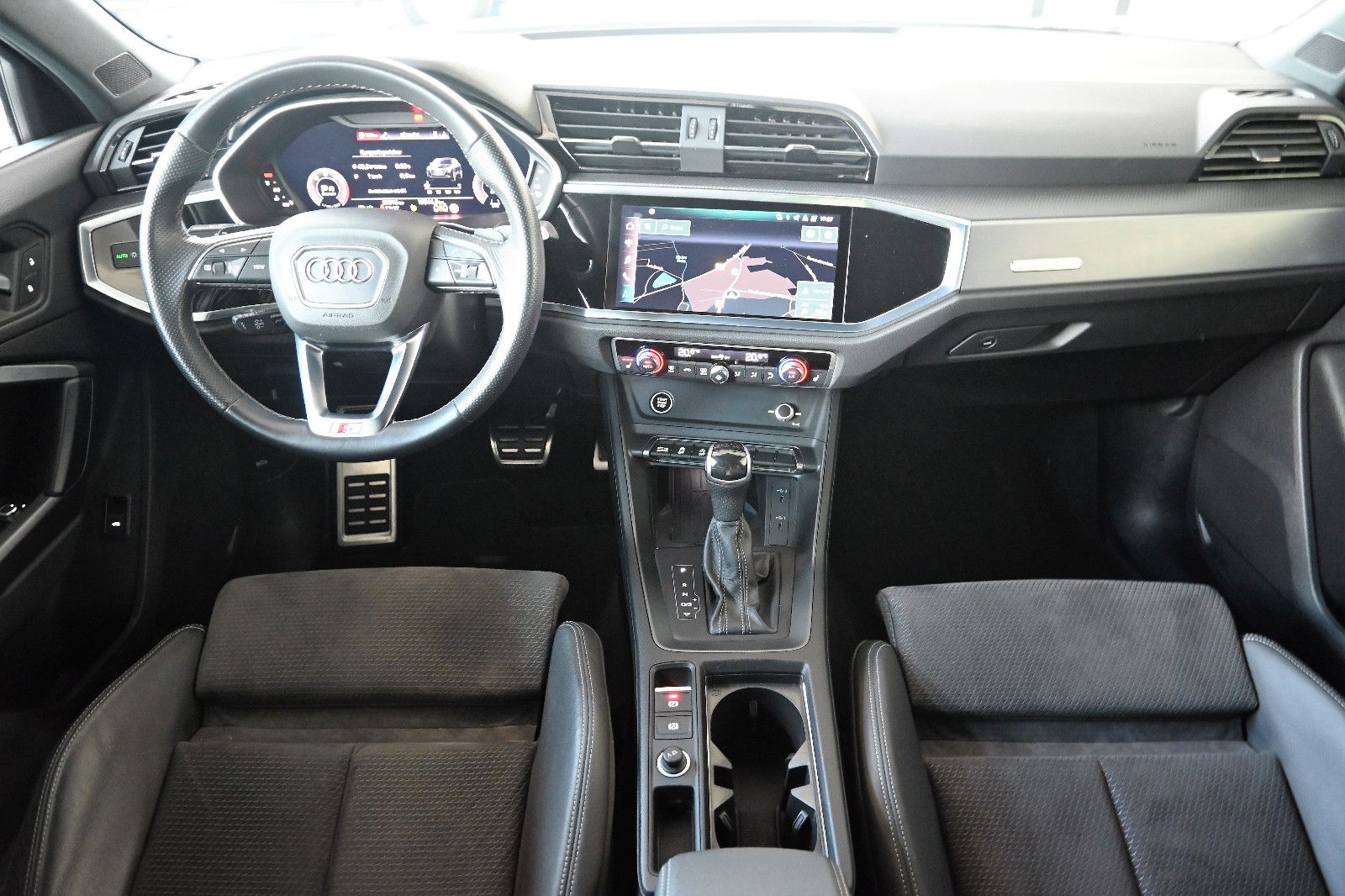Audi Q3 SB 35 TDI qu S-Line - Samsaru's Car Outlet