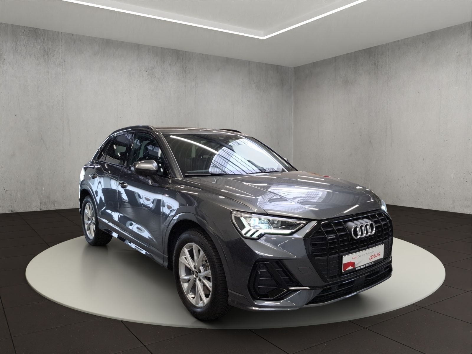 Audi Q3 S line 45 TFSI quattro - Samsaru's Car Outlet