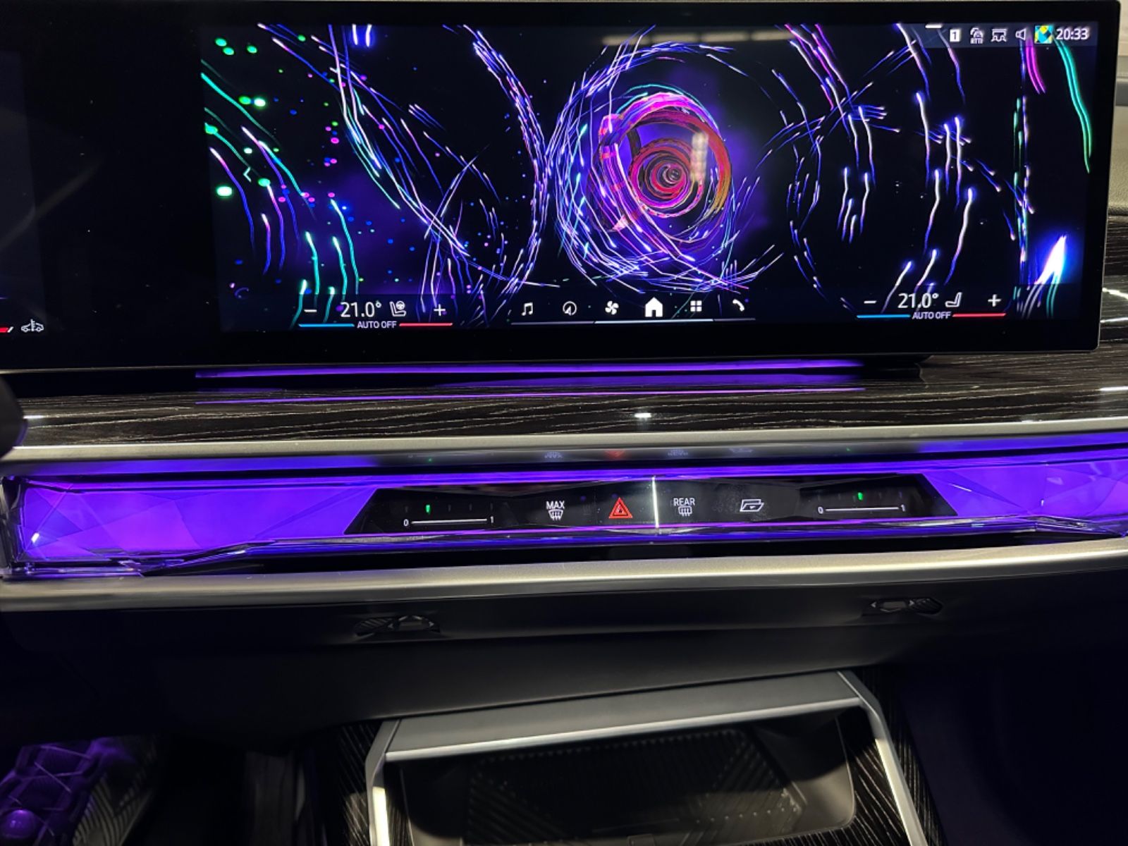 BMW 740 d xDrive M Sport  Fond Entertainment,TV